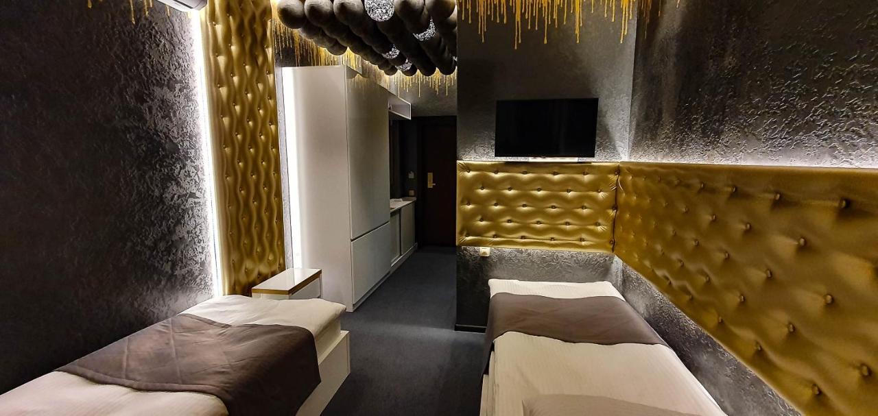 Pidkova Hotell Rivne Exteriör bild