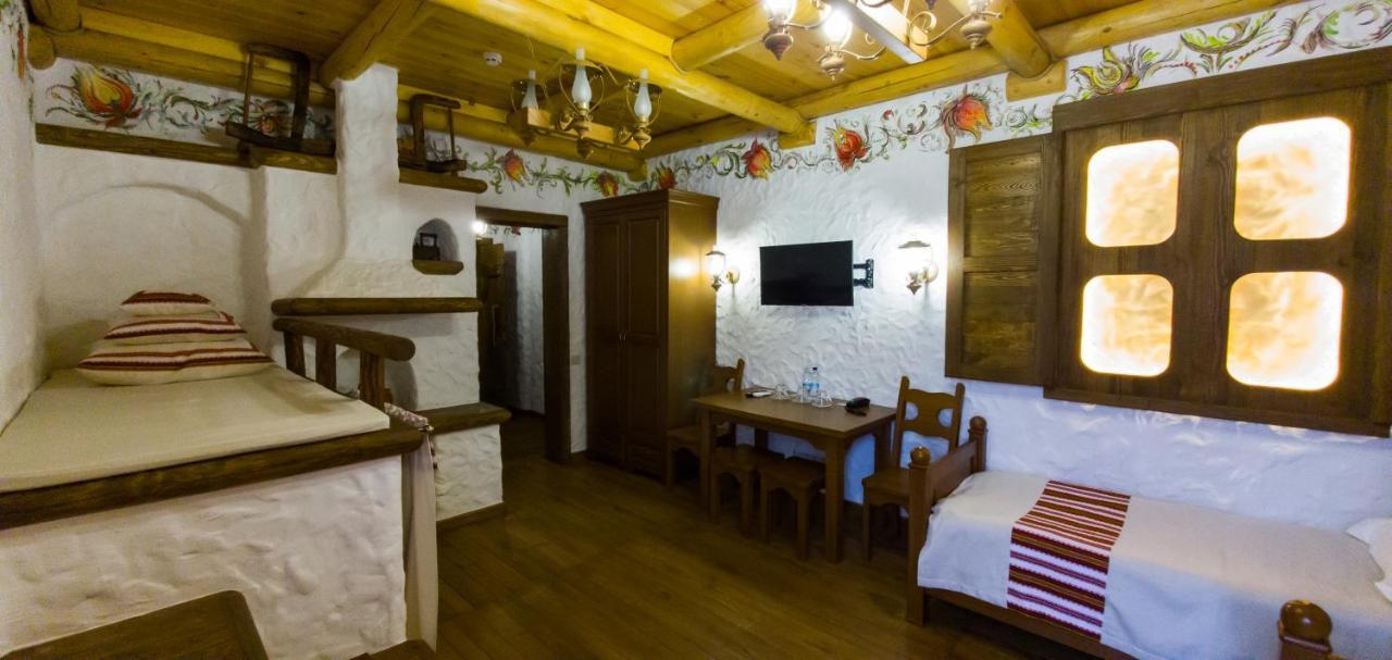 Pidkova Hotell Rivne Exteriör bild