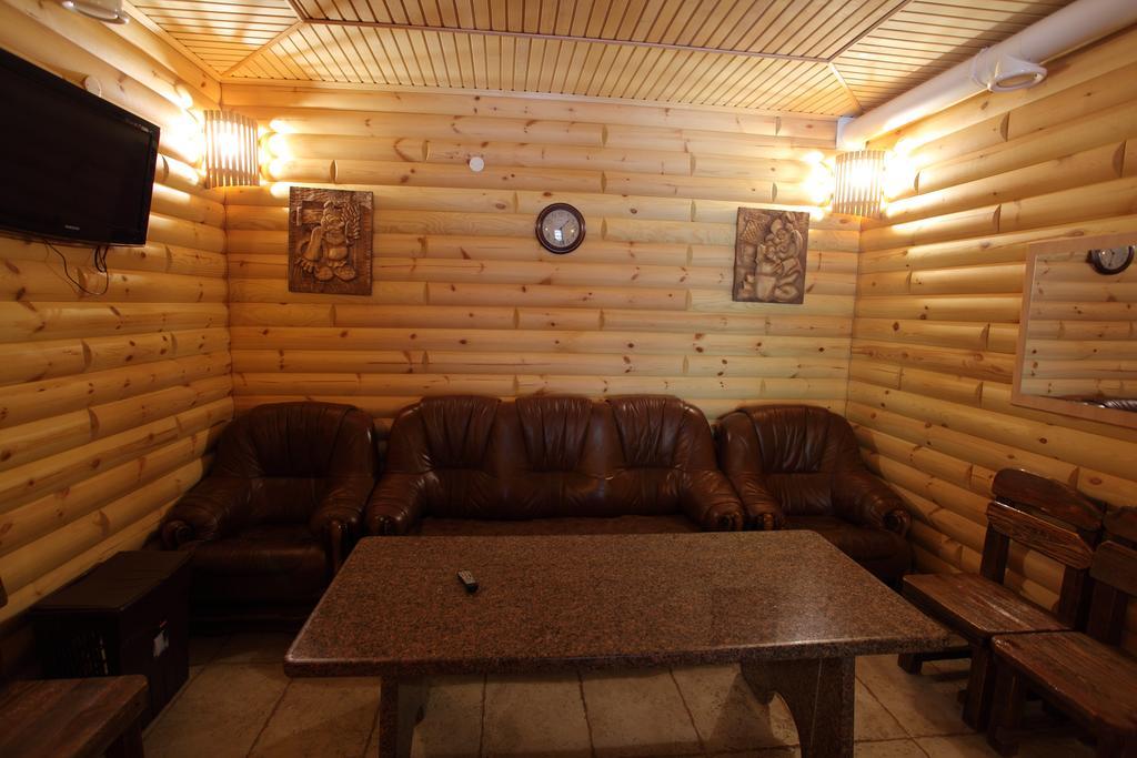 Pidkova Hotell Rivne Exteriör bild