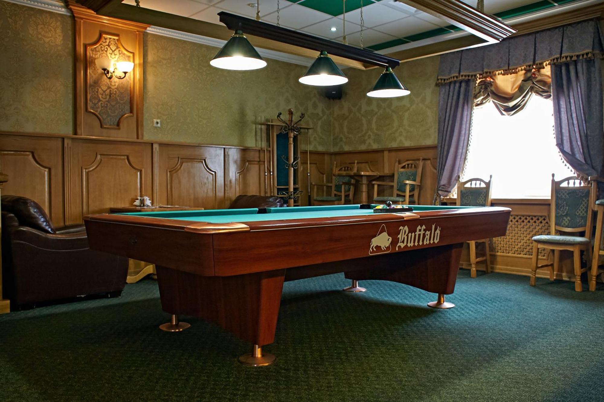 Pidkova Hotell Rivne Exteriör bild
