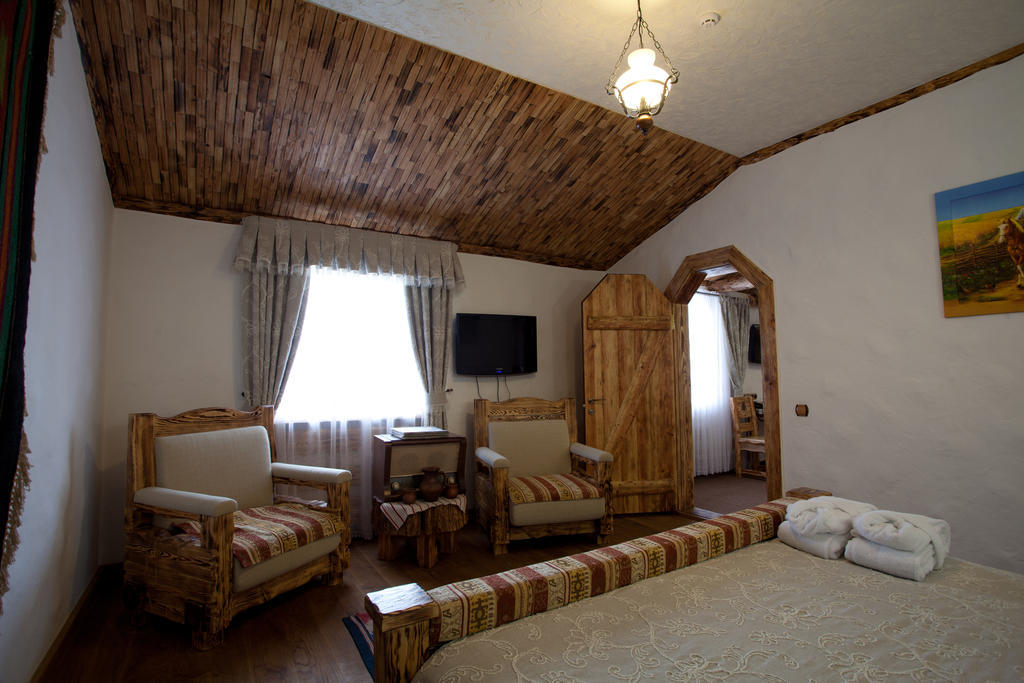 Pidkova Hotell Rivne Rum bild